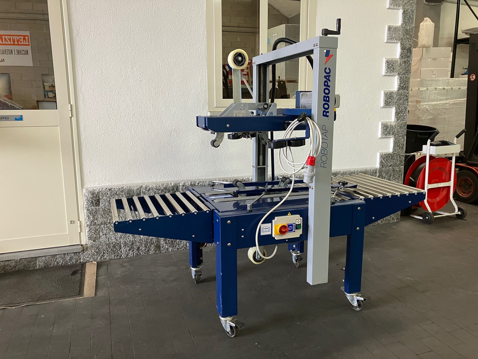 Nastratrice Robopac Robotape TBD 65 usata semi nuova - € 1.500,00 + iva 22%